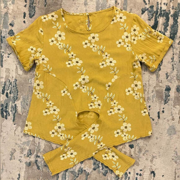 A13 Yellow Floral Blouse Daisy Embroidered Front Tie Top Short Sleeve sz Small - Picture 8 of 12